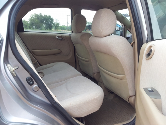 ขาย honda city 2004 at ครับ ขาย honda city 2004 at ครับ