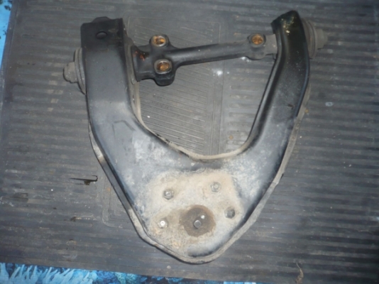 ปีกนกบน toyota sport cruiser 4wd