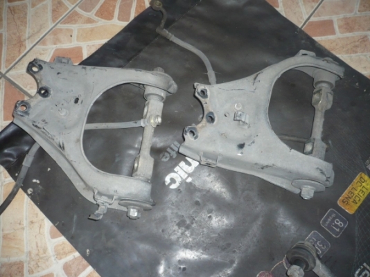 ปีกนกบน isuzu d-max 4wd ข้างละ 700