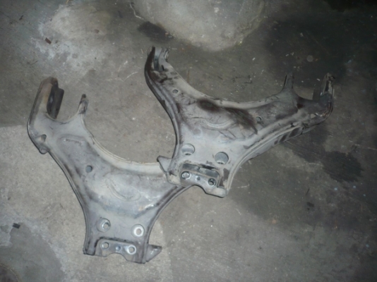 ปีกนกล่าง isuzu d-max 4wd