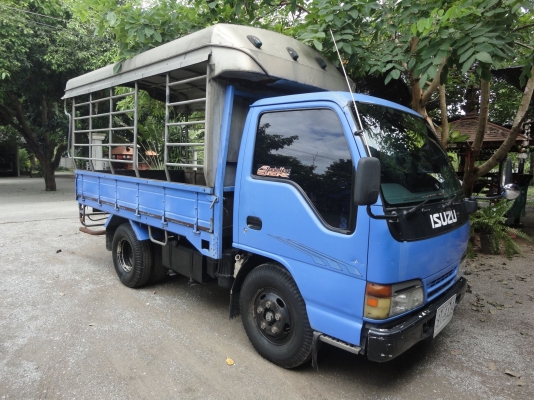 ขาย ISUZU 6 ล้อช่วงสั้น NKR 66E เครื่อง 120 รถจดทะเบียนปี53 สภาพสวยพร้อมใช้