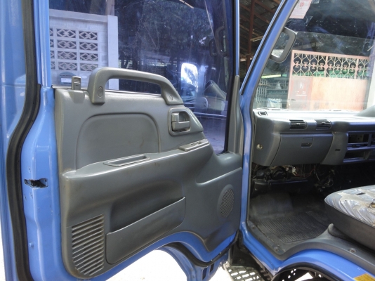 ขาย ISUZU 6 ล้อช่วงสั้น NKR 66E เครื่อง 120 รถจดทะเบียนปี53 สภาพสวยพร้อมใช้