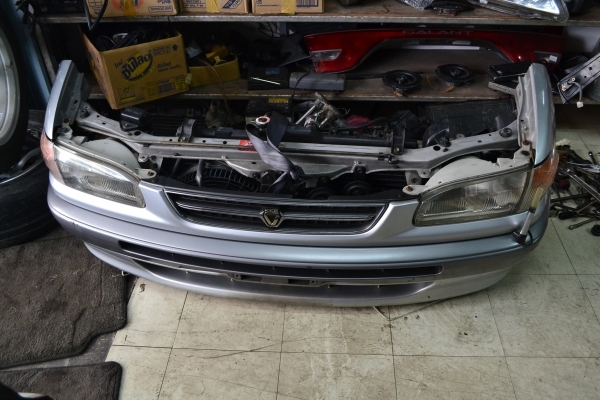 ขายแผงหน้าตัด TOYOTA COROLLA AE111