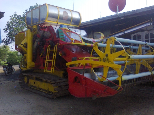 ขายรถเกี่ยวข้าว