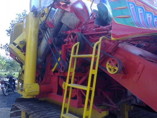 ขายรถเกี่ยวข้าว