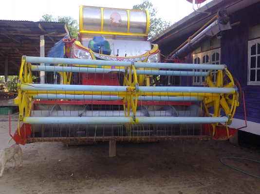 ขายรถเกี่ยวข้าว