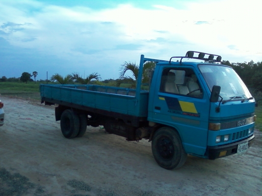 ขายอีซูสุ 6 ล้อ 110 พาวเวอร์ อยู่สารคาม