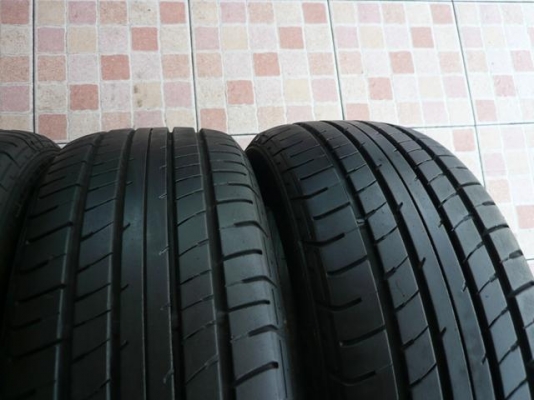 ขายยาง DUNLOP SP230 185-55-15 งามๆ (1ชุด)