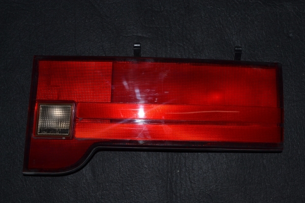 ขายทับทิมฝาท้าย TOYOTA HIAGE (ไฮเอจ) LH 125