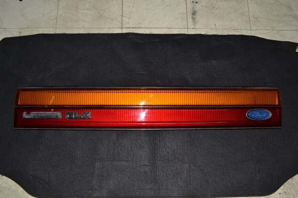 ขายทับทิมฝาท้าย FORD LASER