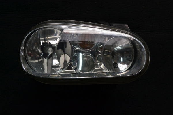 ขายไฟท้าย โฟควาเก้น กอล์ฟ (VOLKSWAGEN GOLF)