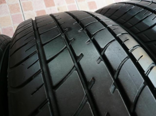 ขายยาง DUNLOP SP2030 185-60-15 ปี0212 (1ชุด) ขายยาง DUNLOP SP2030 185-60-15 ปี0212 (1ชุด)