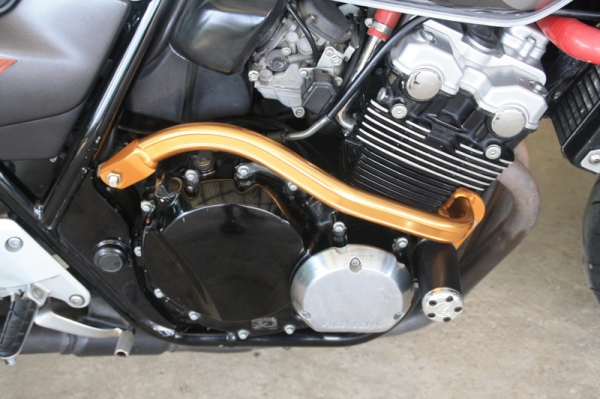 ขาย CB 400 เทค 3 ปี 2005 สีเดิม สรรพสามิตแท้ ท่อโยชิ เทคเปิดทุกเกียร์ 122000