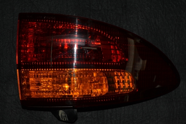 ขายไฟท้าย TOYOTA ESTIMA