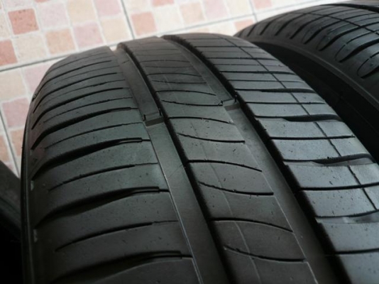 ขายยาง MICHELIN XM2 185-60-15 ปี11+12  (1ชุด)