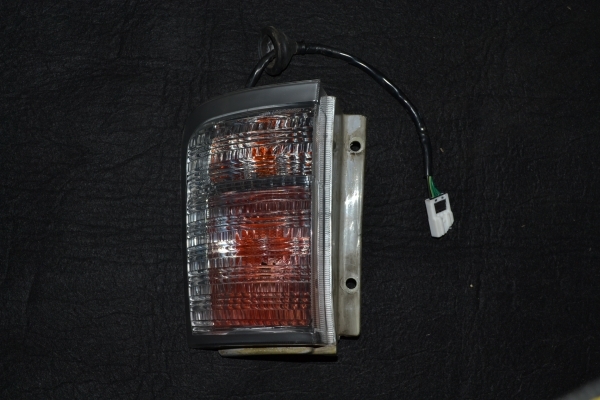 ขายไฟท้าย NISSAN Elgrand