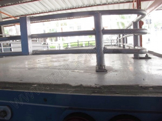 รถสองแถวแบบอันดามัน ยี่ห้อ DATSUN