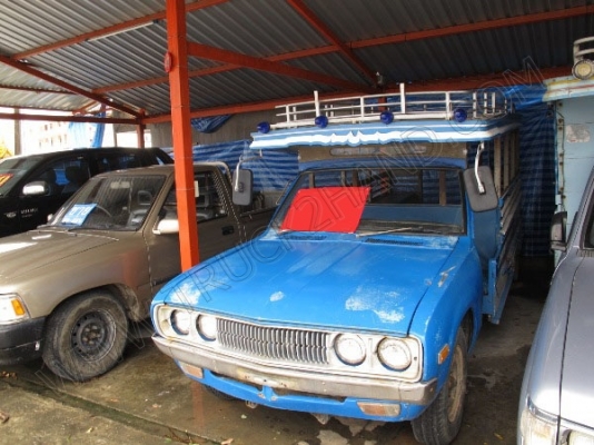 รถสองแถวแบบอันดามัน ยี่ห้อ DATSUN