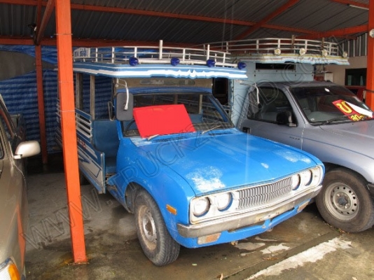 รถสองแถวแบบอันดามัน ยี่ห้อ DATSUN