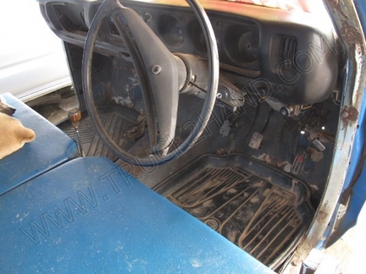 รถสองแถวแบบอันดามัน ยี่ห้อ DATSUN