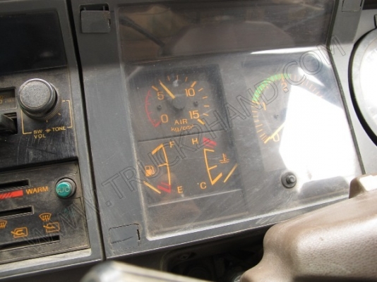 รถบรรทุก 6 ล้อ ติดเครน ยี่ห้อ HINO ติดเครน 3 ตัน  180 แรงม้า