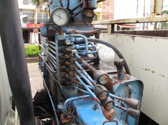 รถบรรทุก 6 ล้อ ติดเครน ยี่ห้อ HINO ติดเครน 3 ตัน  180 แรงม้า