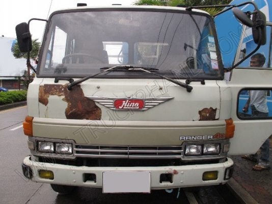 รถบรรทุก 6 ล้อ ติดเครน ยี่ห้อ HINO ติดเครน 3 ตัน  180 แรงม้า