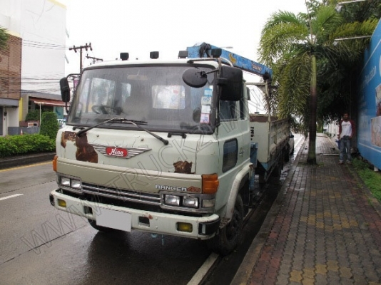รถบรรทุก 6 ล้อ ติดเครน ยี่ห้อ HINO ติดเครน 3 ตัน  180 แรงม้า