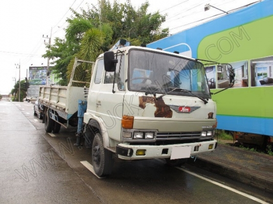 รถบรรทุก 6 ล้อ ติดเครน ยี่ห้อ HINO ติดเครน 3 ตัน  180 แรงม้า
