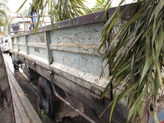 รถบรรทุก 6 ล้อ ติดเครน ยี่ห้อ HINO ติดเครน 3 ตัน  180 แรงม้า