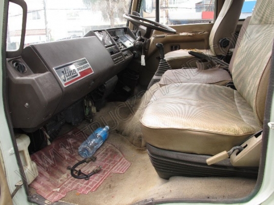 รถบรรทุก 6 ล้อ ติดเครน ยี่ห้อ HINO ติดเครน 3 ตัน  180 แรงม้า