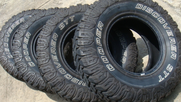 ขายยางMud Cooper Discoverer STT 285 75 r16 ปี12 ขายยางMud Cooper Discoverer STT 285 75 r16 ปี12