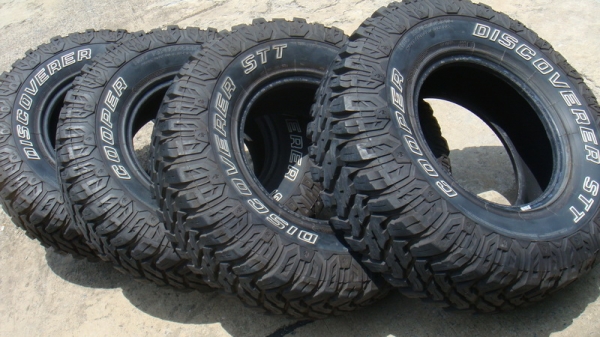 ขายยางMud Cooper Discoverer STT 285 75 r16 ปี12 ขายยางMud Cooper Discoverer STT 285 75 r16 ปี12