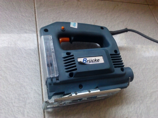 เลื่อยฉลุ BRUCKE สภาพยังใหม่ใช้มาน้อย 350 W. เลื่อยฉลุ BRUCKE สภาพยังใหม่ใช้มาน้อย 350 W.