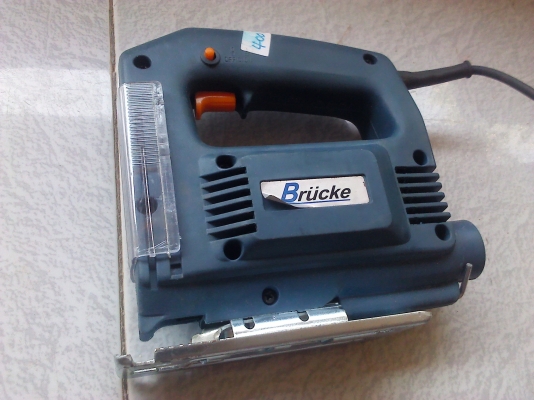 เลื่อยฉลุ BRUCKE สภาพยังใหม่ใช้มาน้อย 350 W. เลื่อยฉลุ BRUCKE สภาพยังใหม่ใช้มาน้อย 350 W.