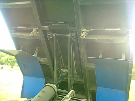 ขาย 6 ล้อ หน้ายาวดั้มเกษตร คัสซีสวย เครื่อง 140 แรงม้า  เอกสารทะเบียนพร้อมโอน ราคาต่อรองได้