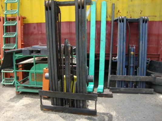 ขายเสา 3 ท่อน  ฟูลฟรี  4.3  เมตร ขนาด 1.5 , 2.5 , 3  ตัน