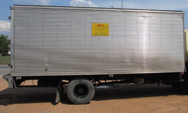 ขายตู้แห้งใส่รถ6ล้อ ประตู2บาน ยาว5.5เมตร สภาพดี