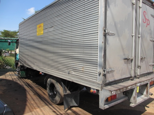 ขายตู้แห้งใส่รถ6ล้อ ประตู2บาน ยาว5.5เมตร สภาพดี