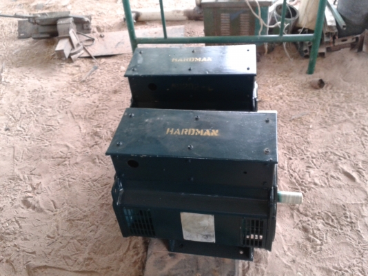 ขาย ไดร์ปั่นไฟ บาส  ของอังกฤษ ไม่มีถ่าน10-12 KVA 65 A
