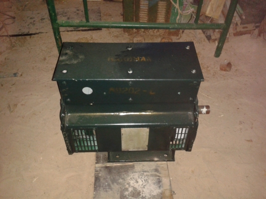 ขาย ไดร์ปั่นไฟ บาส  ของอังกฤษ ไม่มีถ่าน10-12 KVA 65 A