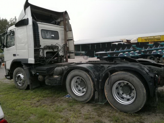 ขายรถหัวลาก 10 ล้อ 2 เพลา VOLVO FM-12 -6X4 เครื่อง.380 แรง ปี.47 รถสวยมากๆ