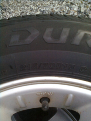 ขายแม็ก ISUZU 6 รู พร้อมยาง บริสโตร์ 215/70R15 ยางสัปดาห์ที่48 ปี12 สวยๆ  1 ชุด