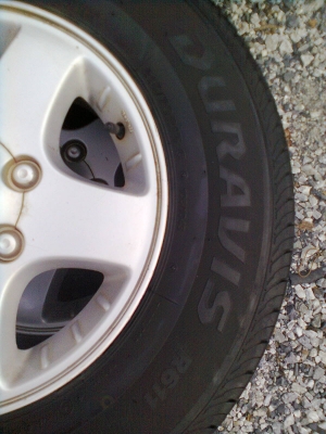 ขายแม็ก ISUZU 6 รู พร้อมยาง บริสโตร์ 215/70R15 ยางสัปดาห์ที่48 ปี12 สวยๆ  1 ชุด