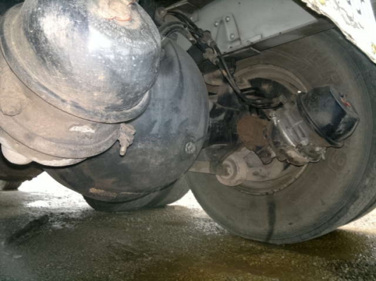 ขายรถหัวลาก 10 ล้อ 2 เพลา พร้อมหางเซมิดั้ม 3 เพลา 9 เมตน สามมิตร ปี.51 NISSAN 454H ปี.53 สวยทั้งหัวทั้งหาง สนใจโทร