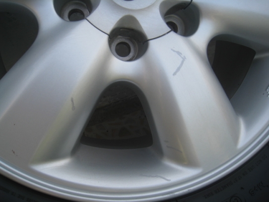 ขายล้อแม็ก Toyota vigo 17"x7.5" et 30 6รู 139+ ยางปี 10,3 เส้นและปี 11,1 เส้น(081-3747940)