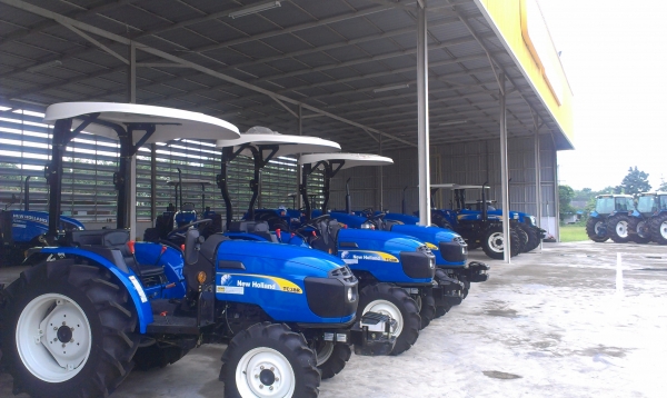 นิวฮอลแลนด์ ป้ายแดง ทุกรุ่น ดาวน์เริ่มต้น 20\% ดอกเบี้ย 0.75 บาท ผ่อนแบบรายเดือน ราย 6 เดือน หรือรายปี ได้นานถึง 5 ปี นิวฮอลแลนด์ ป้ายแดง ทุกรุ่น ดาวน์เริ่มต้น 20\% ดอกเบี้ย 0.75 บาท ผ่อนแบบรายเดือน ราย 6 เดือน หรือรายปี ได้นานถึง 5 ปี