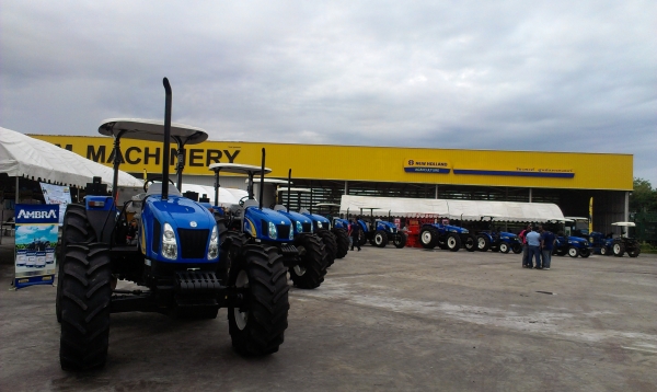 นิวฮอลแลนด์ ป้ายแดง ทุกรุ่น ดาวน์เริ่มต้น 20\% ดอกเบี้ย 0.75 บาท ผ่อนแบบรายเดือน ราย 6 เดือน หรือรายปี ได้นานถึง 5 ปี นิวฮอลแลนด์ ป้ายแดง ทุกรุ่น ดาวน์เริ่มต้น 20\% ดอกเบี้ย 0.75 บาท ผ่อนแบบรายเดือน ราย 6 เดือน หรือรายปี ได้นานถึง 5 ปี