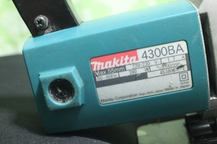 เลื่อยจิ๊กซอร์ยี่ห้อmakita รุ่น4300BA รุ่นยอดนิยมสภาพดีพร้อมใช้ครับ