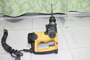 สว่านโรตารีทำงาน3ระบบยี่ห้อDEWALT รุ่นD25313 สภาพพร้อมใช้งานครับ